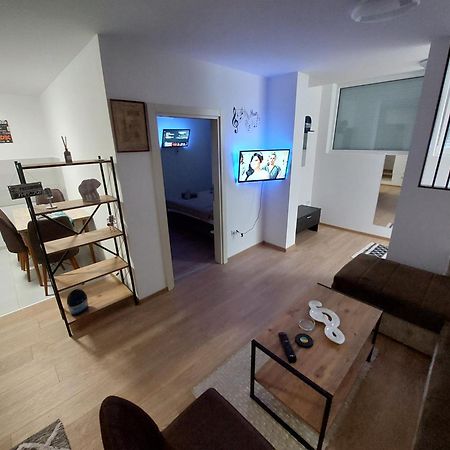 Apartman Muzika ยาโกดินา ภายนอก รูปภาพ