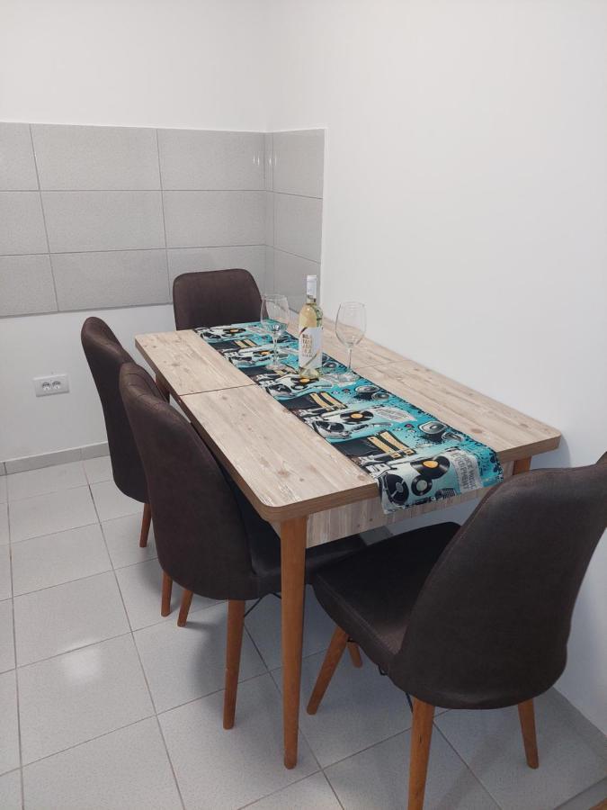 Apartman Muzika ยาโกดินา ภายนอก รูปภาพ