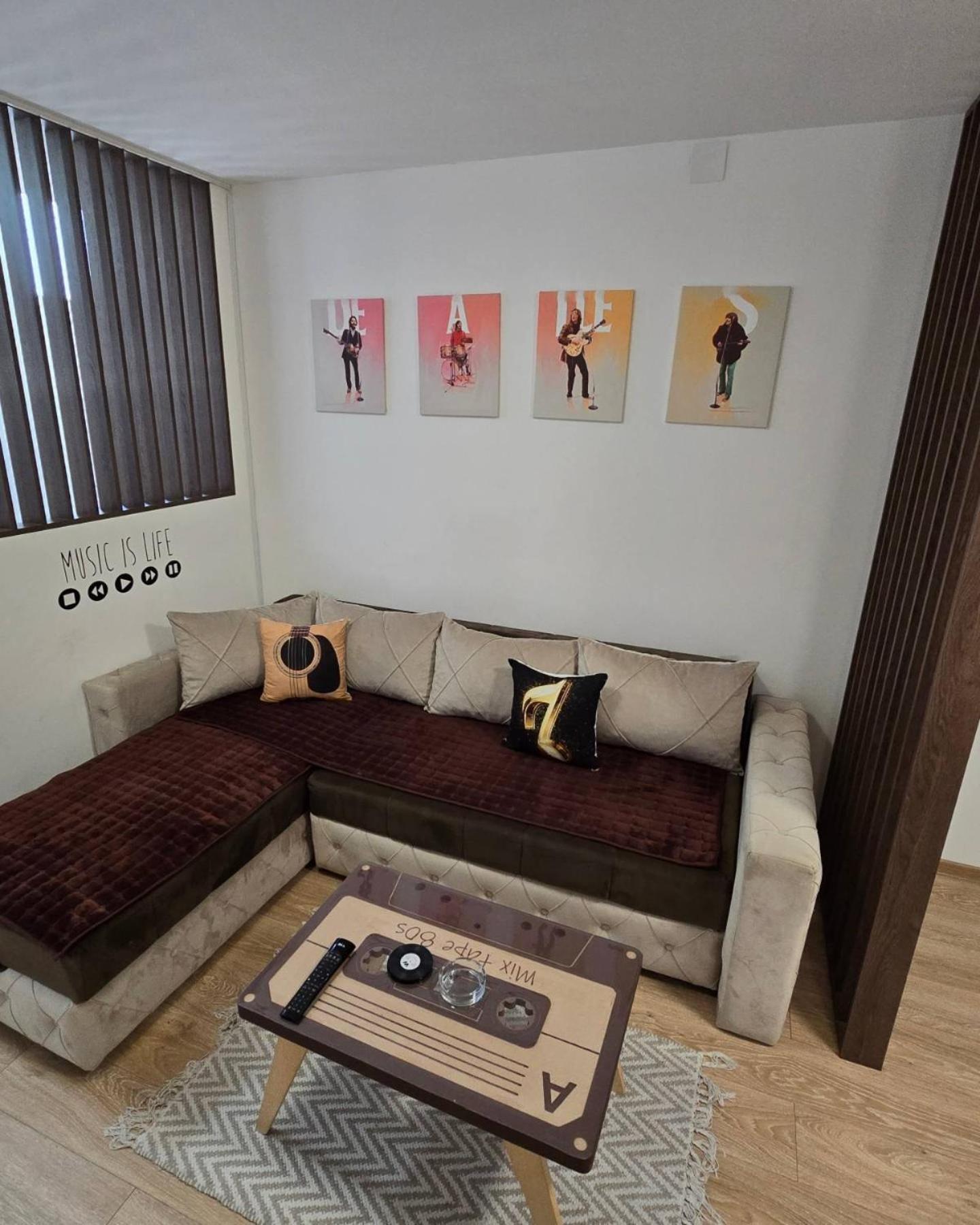 Apartman Muzika ยาโกดินา ภายนอก รูปภาพ